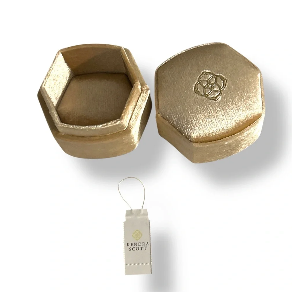 NWT Kendra Scott Davis Small Box in Gold - Picture 5 of 10